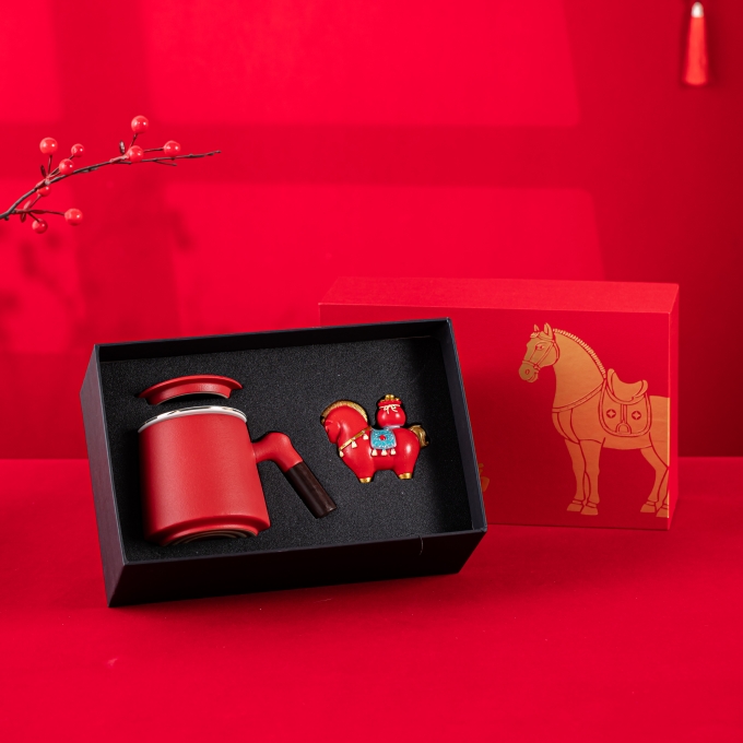 开门红年会茶具礼品金马送福办公杯摆件二件套