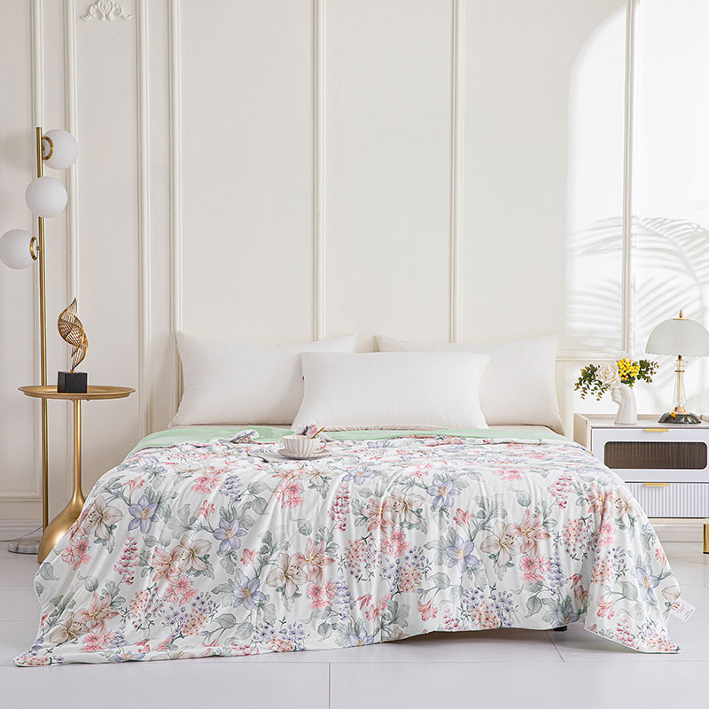百丽安娜凉感丝数码印花夏被-花苑