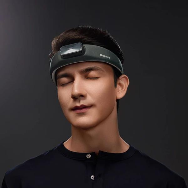 万事利+强脑科技联名睡眠套装深海豚脑机智能睡眠仪