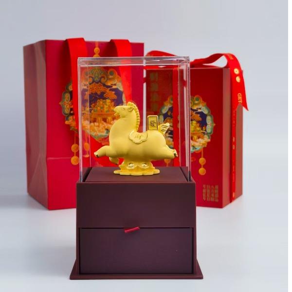 聚运鑫马年新品马上发铸金桌面摆件