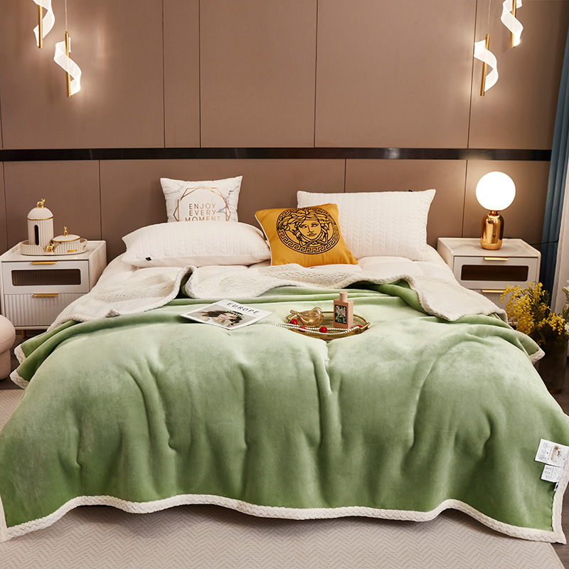 百丽安娜双面牛奶绒羊羔绒盖毯-果绿