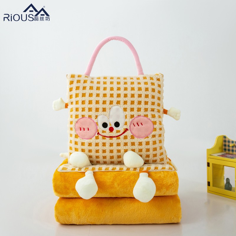 蕊丝坊家纺新款多功能羊羔绒提花网红抱枕毯