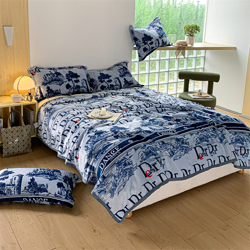 蕊丝坊家纺牛奶绒双面绒毯