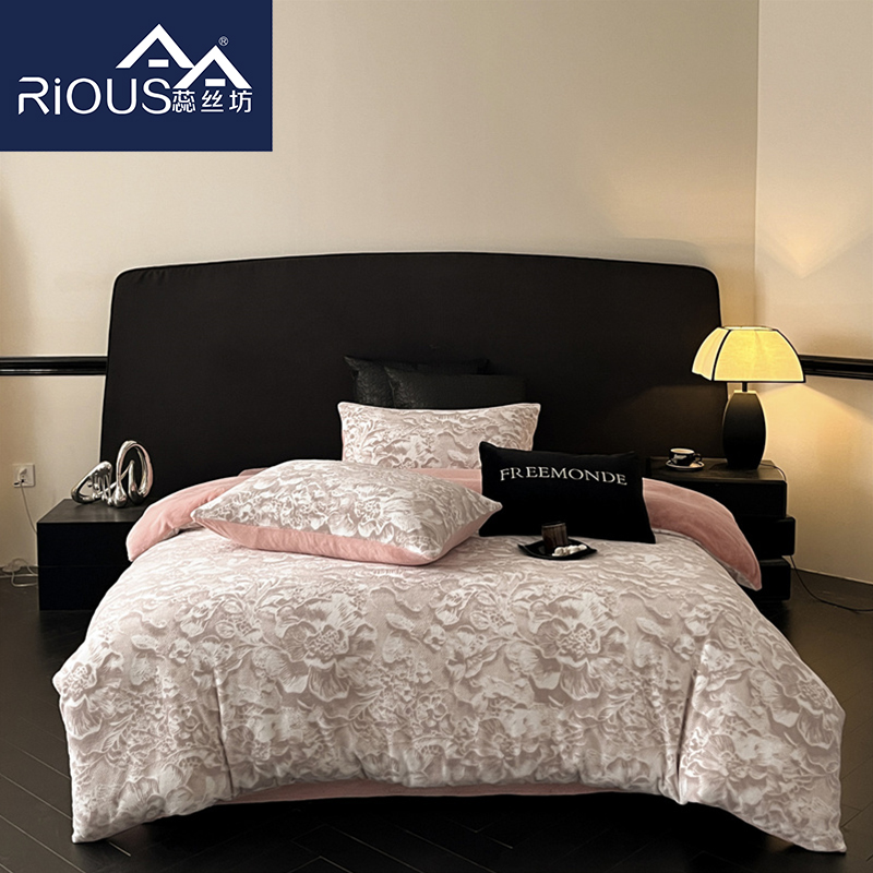 蕊丝坊家纺丽娜雕花牛奶绒床单四件套