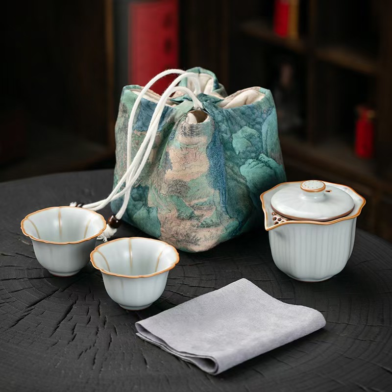 鹏翼亚黄汝窑快客杯布袋装