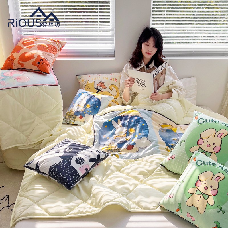 蕊丝坊家纺新款水晶绒磨毛多针四季款抱枕被