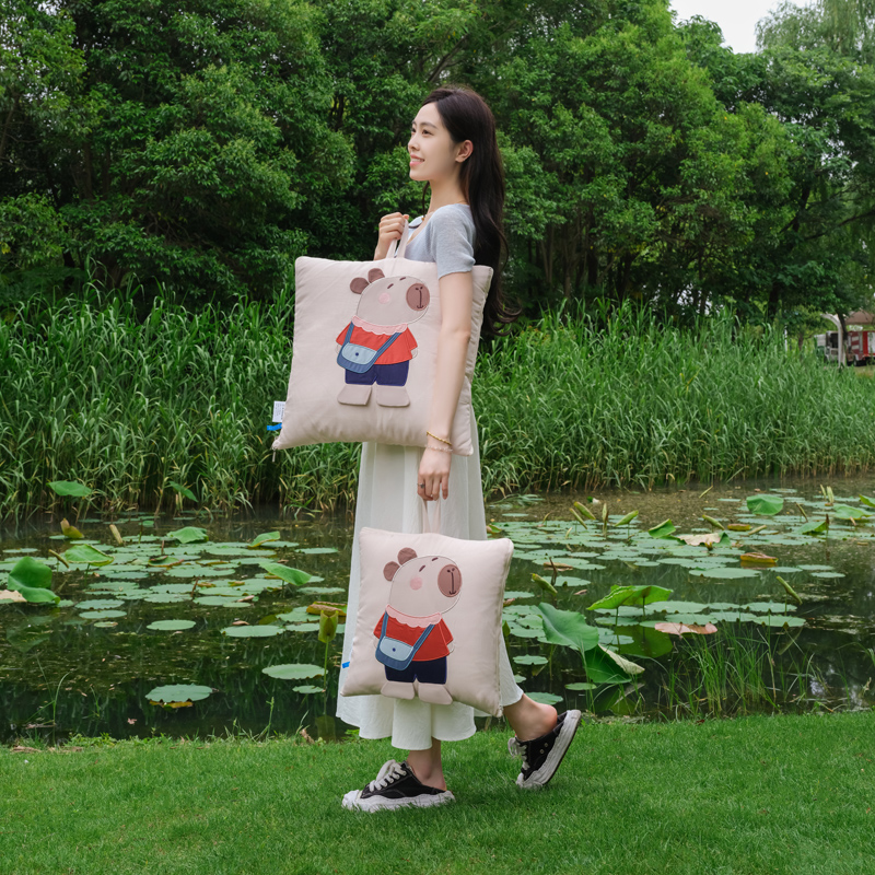 亿瞬间卡皮巴拉抱枕被