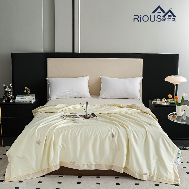 蕊丝坊家纺新款60天丝植绣大提花夏被200*230cm