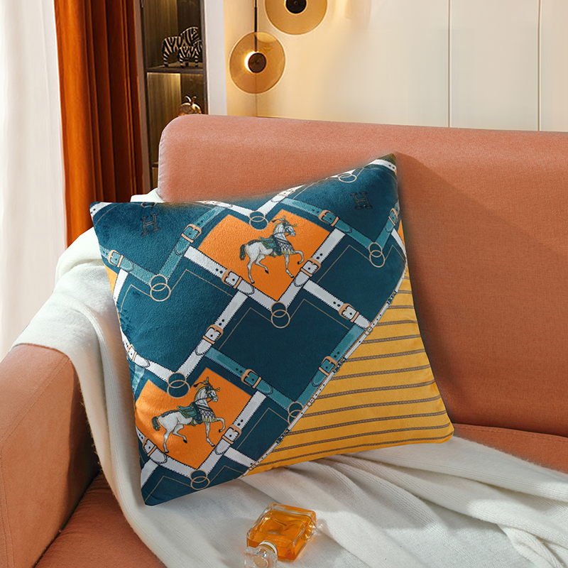 萱遇家纺水晶绒抱枕被Q-C7082