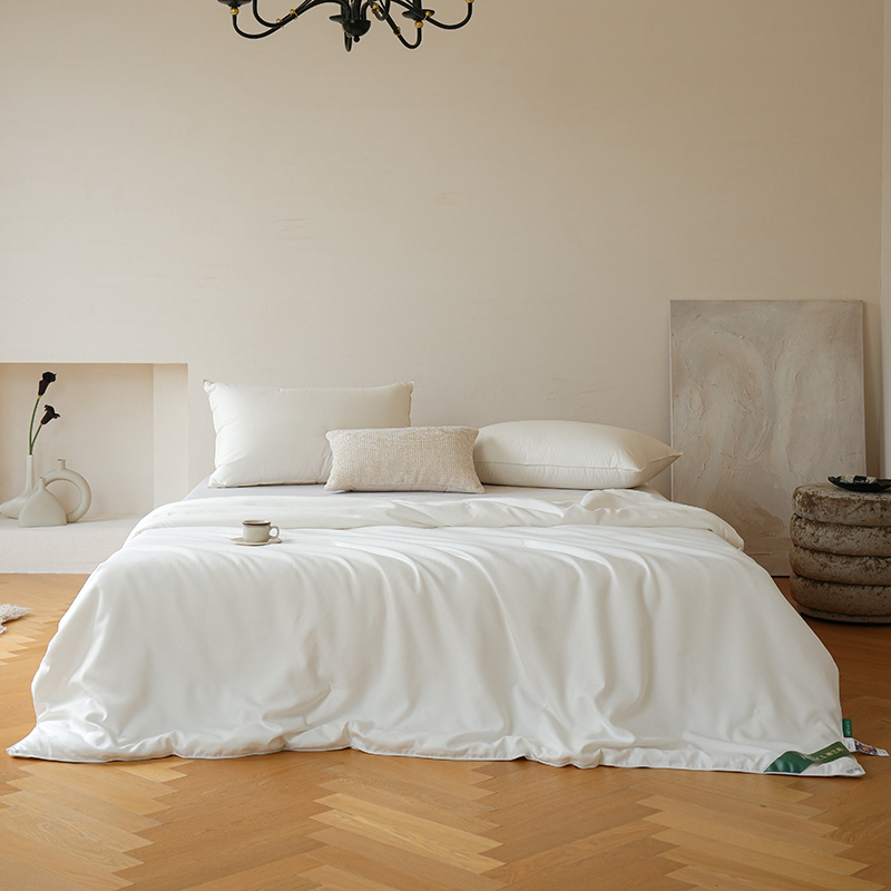 <赫兰希>小野蚕・抗菌提花有机蚕丝被