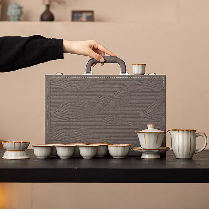鹏翼11头葫芦、莲花浮雕亚黄汝瓷茶具