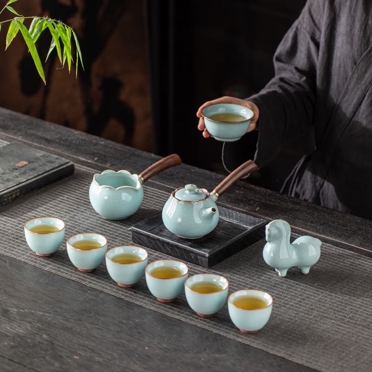 汝瓷茶具10件套（侧把壶+马）