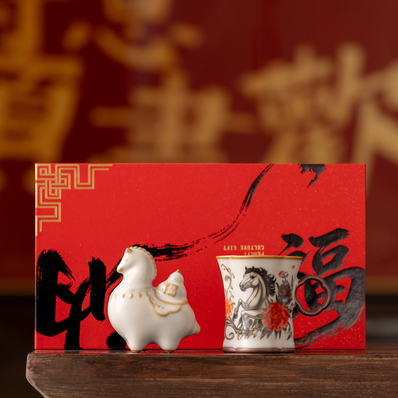 鹏翼纳福马上有钱、马到功成摆件
